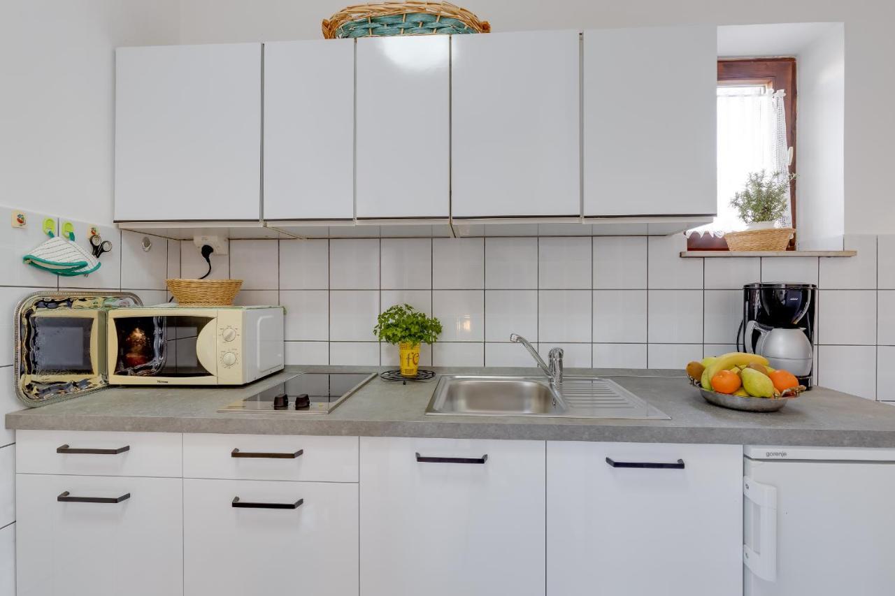 Apartment House Matosevic Porec Exterior photo